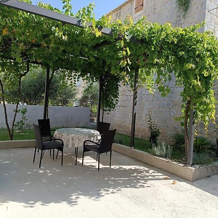 Apartmani Mara Kaštela المظهر الخارجي الصورة