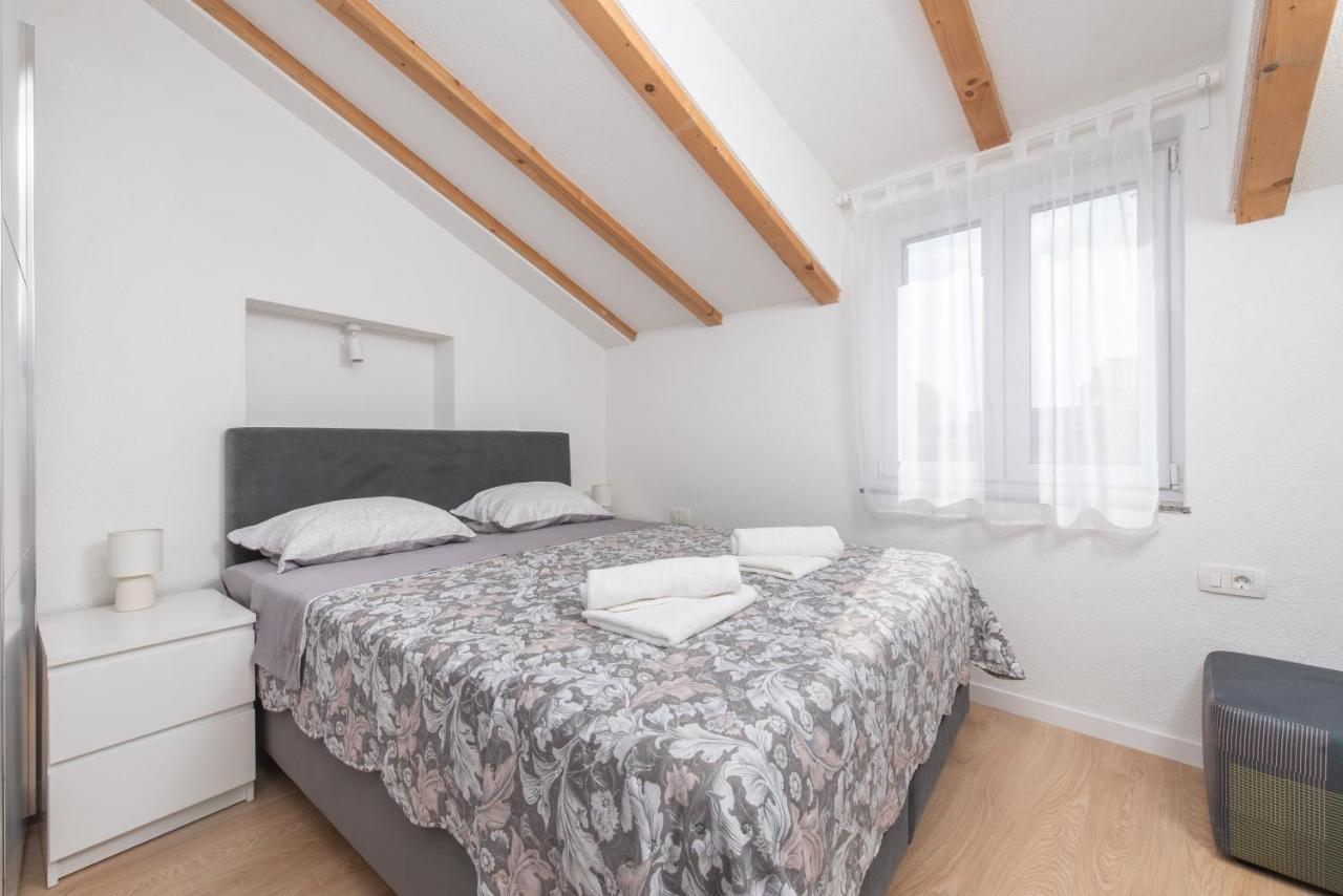 Apartmani Mara Kaštela المظهر الخارجي الصورة