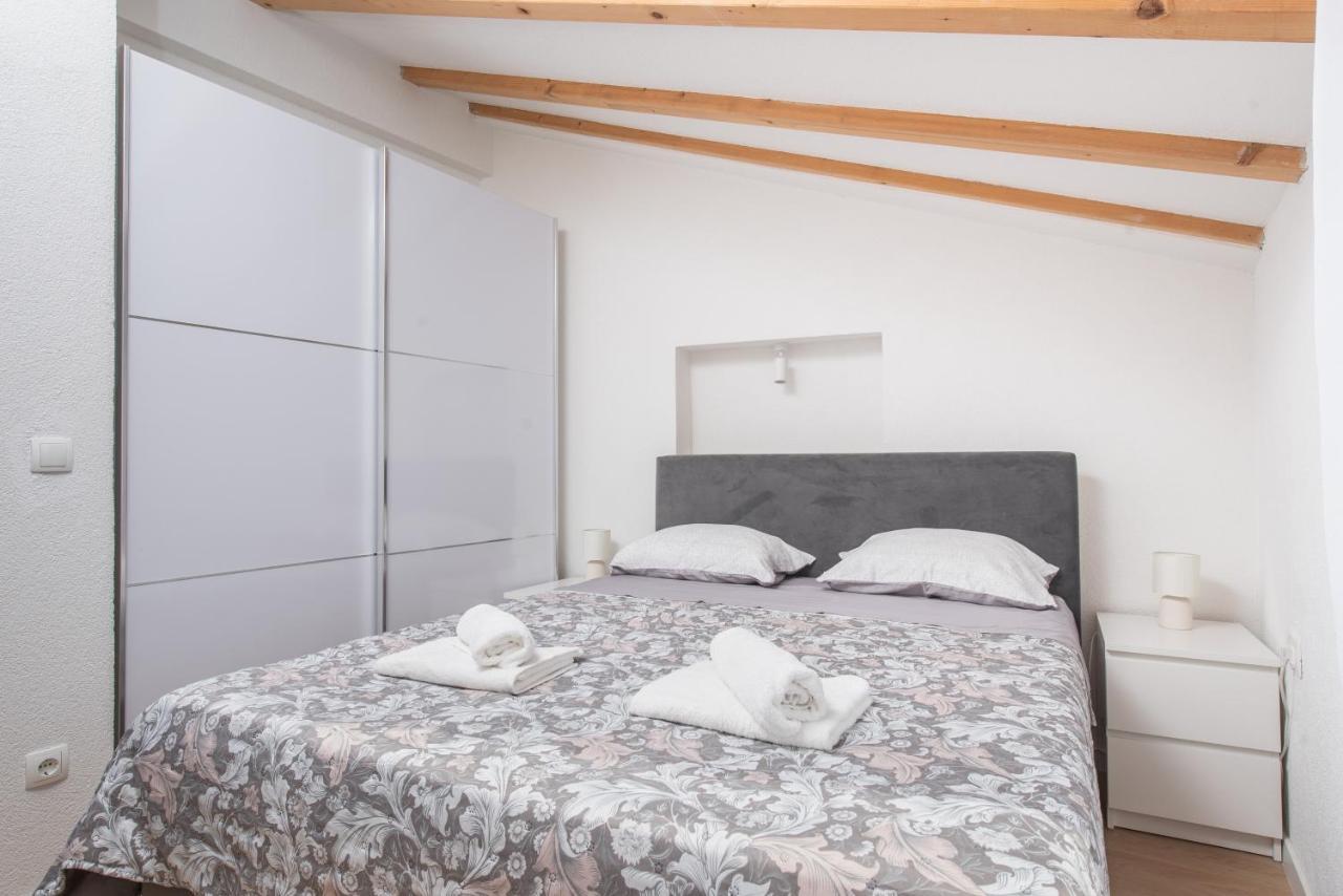 Apartmani Mara Kaštela المظهر الخارجي الصورة