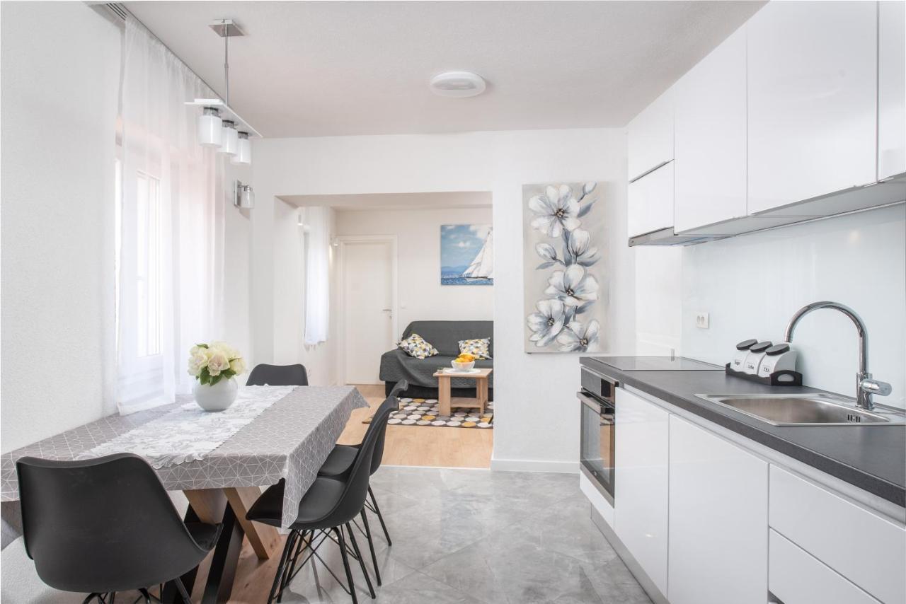 Apartmani Mara Kaštela المظهر الخارجي الصورة